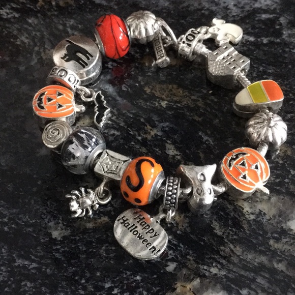 Jewelry - Halloween charm bracelet